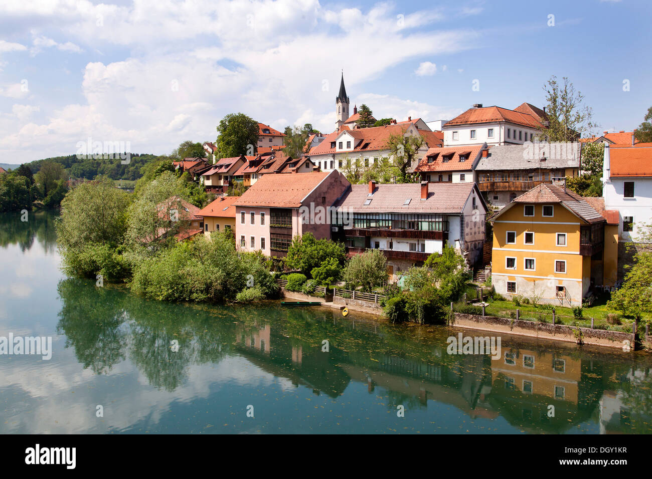 Novo Mesto, pittoresco quartiere di Breg sul fiume Krka, Novo Mesto, in Slovenia, in Europa Foto Stock