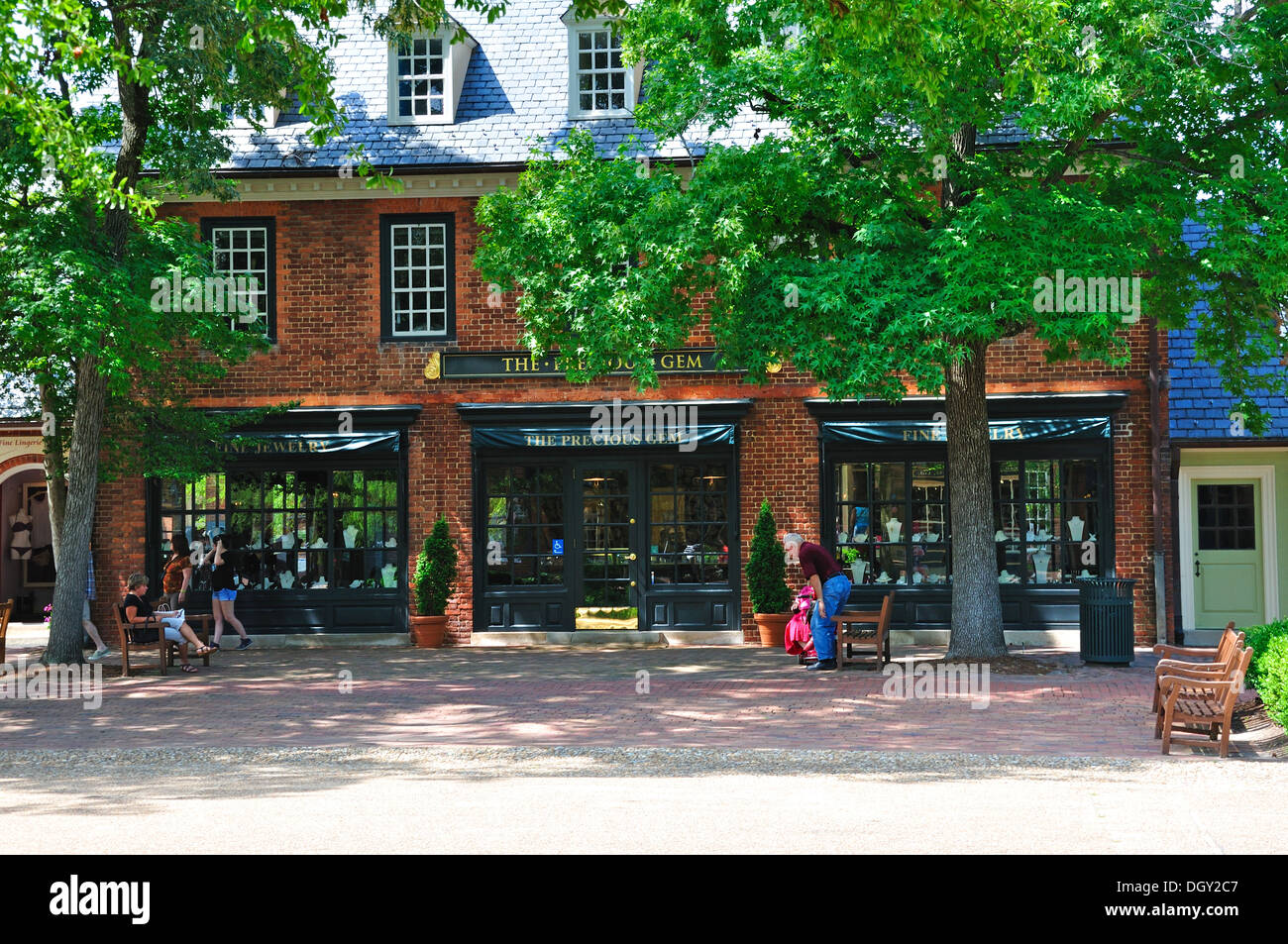 Piccoli negozi nel centro storico di Williamsburg, Virginia, Stati Uniti d'America Foto Stock