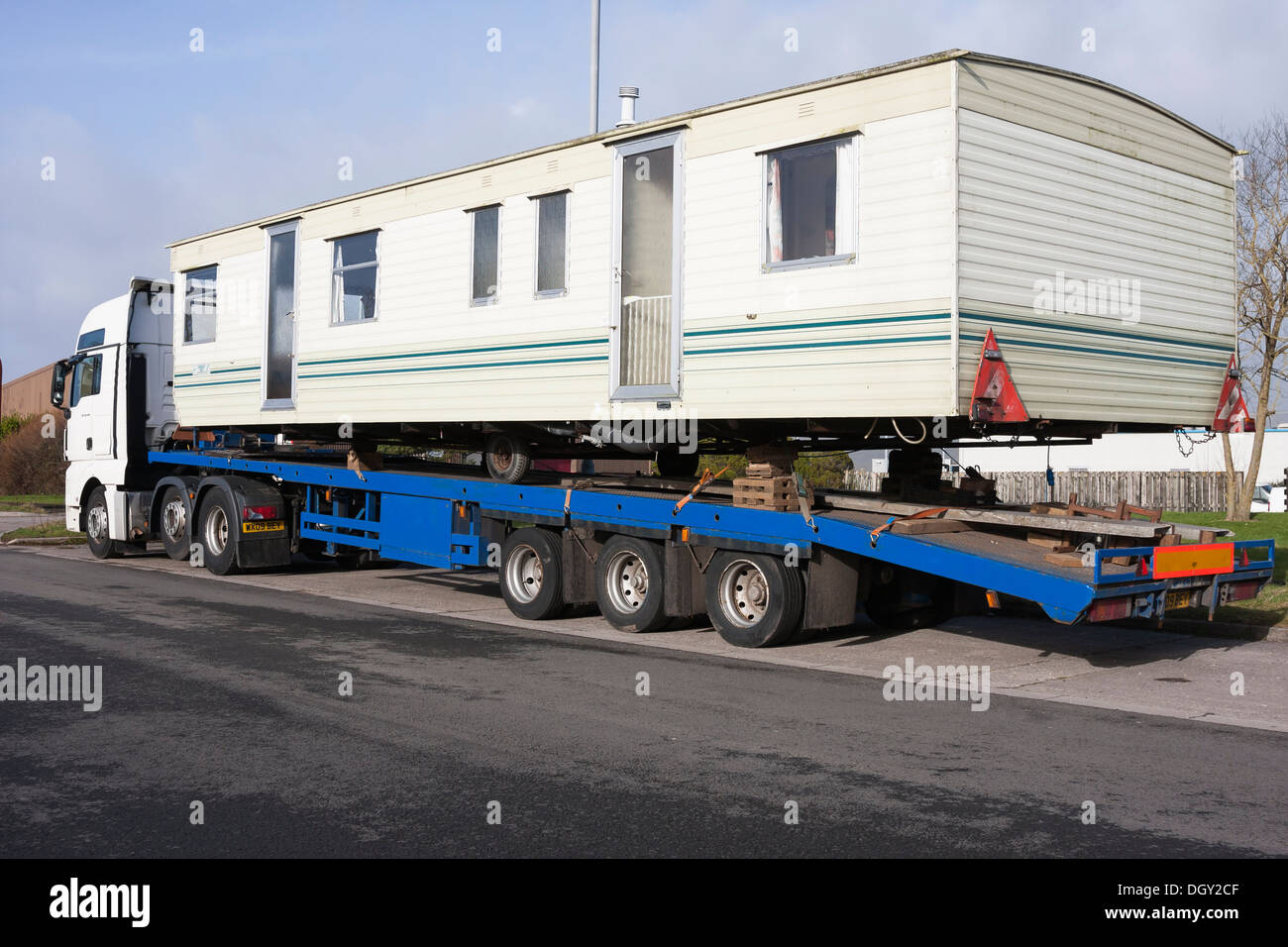 Static home caravan sul carrello di trasporto Foto Stock