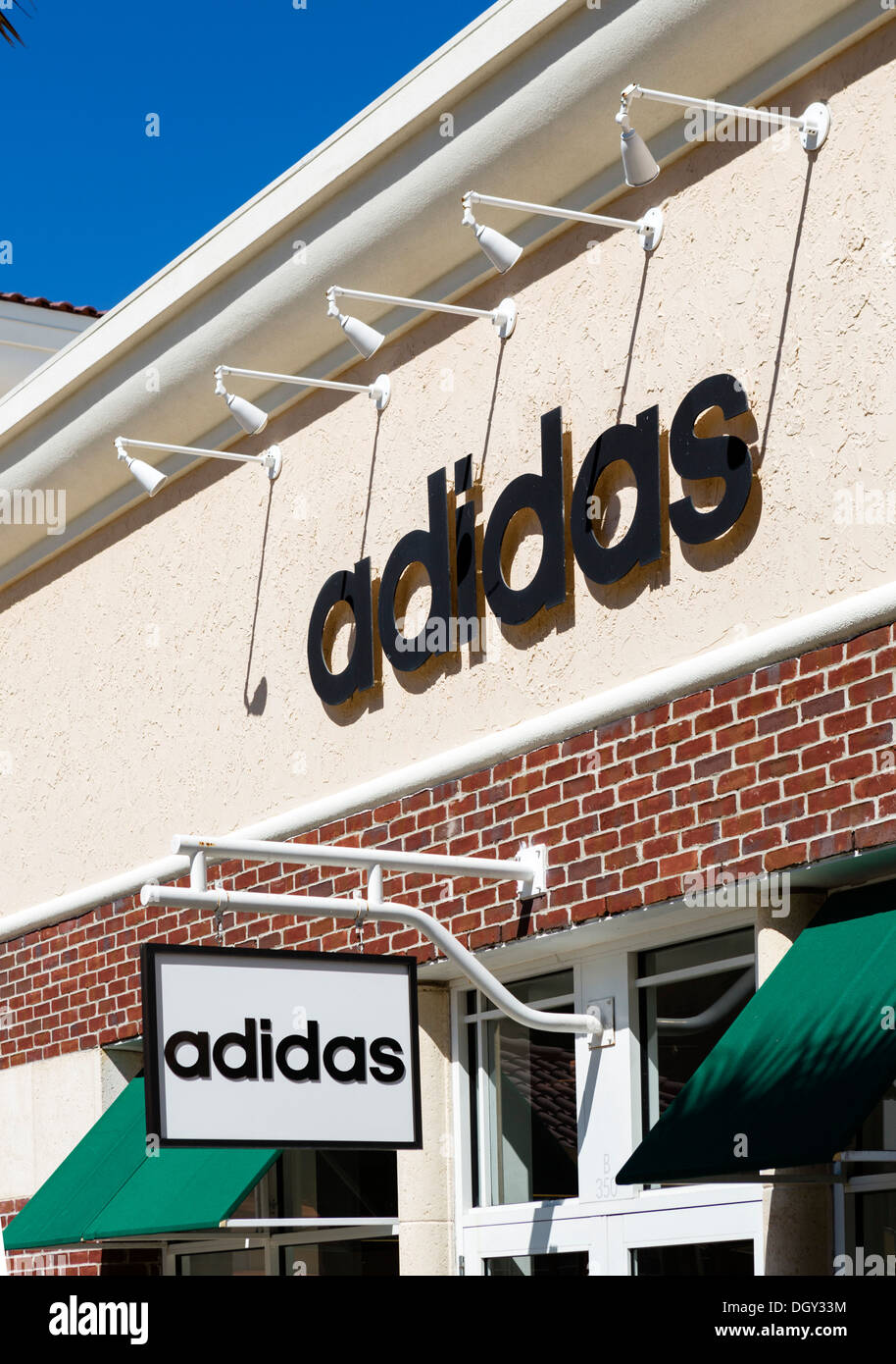 Adidas factory outlet store presso l'Orlando Premium Outlets Mall, Vineland Avenue, Lake Buena Vista Orlando, Florida centrale, STATI UNITI D'AMERICA Foto Stock