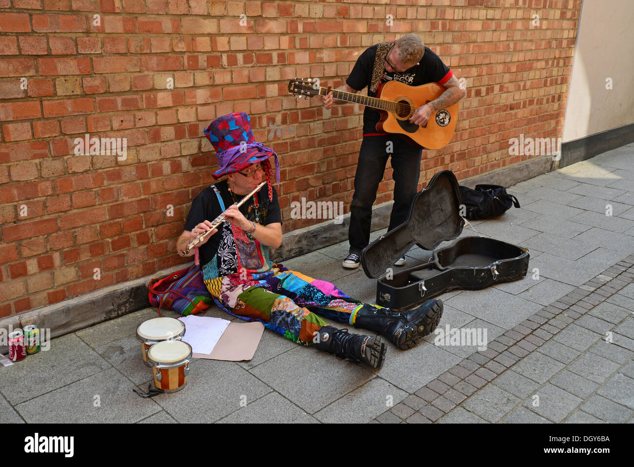Artisti di strada nel centro della città di Boston, Lincolnshire, England, Regno Unito Foto Stock