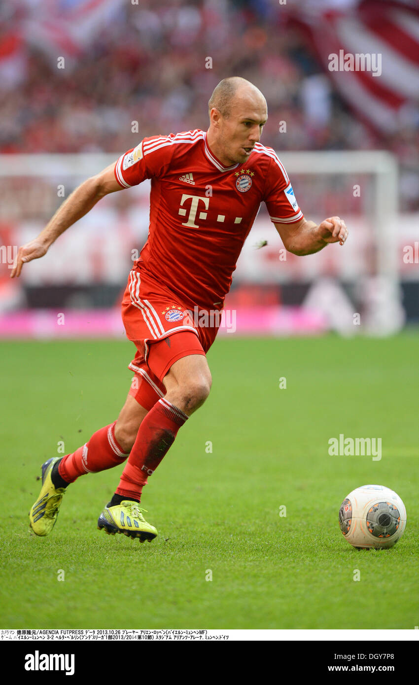 Monaco di Baviera, Germania. 26 ott 2013. Arjen Robben (Bayern) Calcio : Bundesliga match tra FC Bayern Munchen 3-2 Hertha BSC Berlin a stadio Allianz Arena di Monaco di Baviera, Germania . © Takamoto Tokuhara/AFLO/Alamy Live News Foto Stock