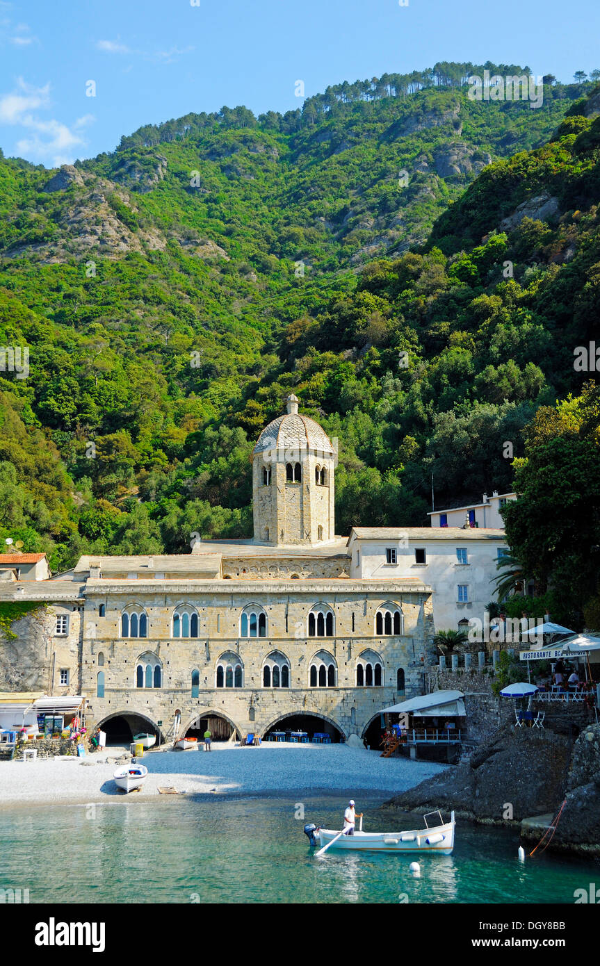 Abbazia di San Fruttuoso di Capodimonte, Camogli, Riviera, Liguria, Italia, Europa Foto Stock