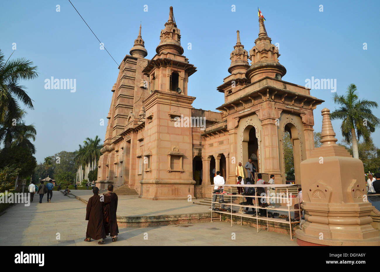 Kutti Vihar tempio, Mulagandha Kuti Vihara buddista, meta di pellegrinaggio, Sarnath, Varanasi, Uttar Pradesh, India, Asia Foto Stock