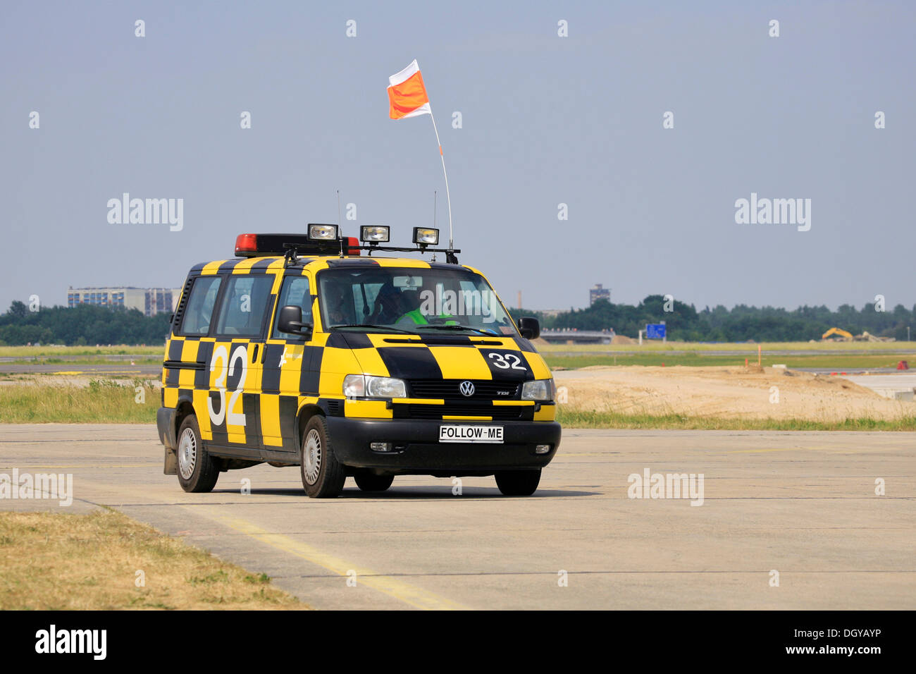 Veicolo pilota, Follow Me Car, airport Foto Stock