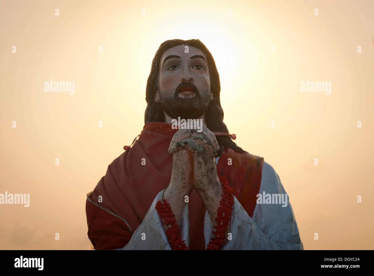Statua di Gesù Cristo sulla spiaggia Chowara, Costa di Malabar, Sud India, India, Asia Foto Stock