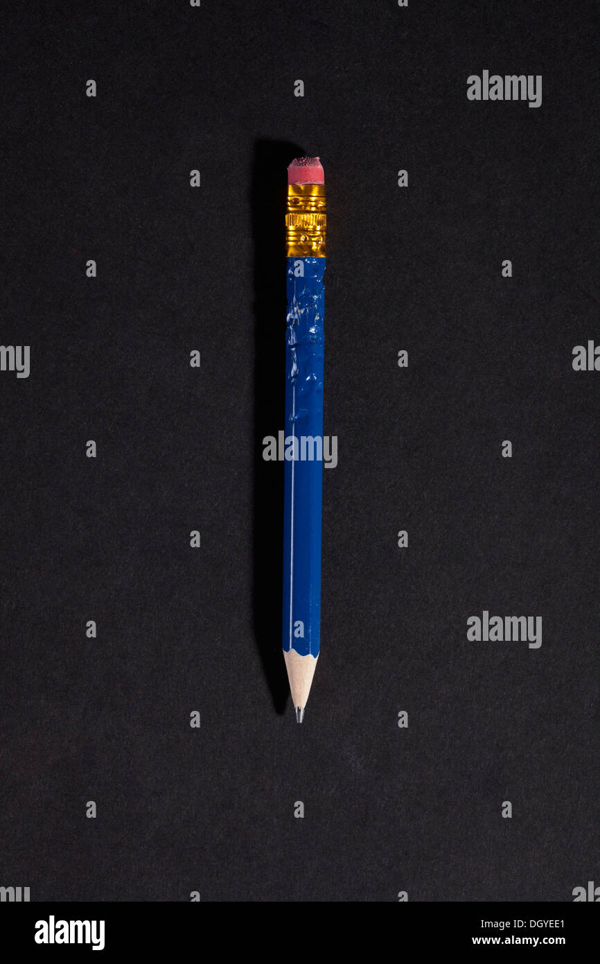 Una matita con un masticato fino fine Foto Stock