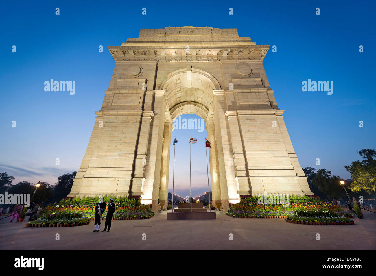 Soldati a Amar Jawan Jyoti, India Gate tutta l India Memoriale di guerra da Sir Edwin Lutyens, New Delhi, Delhi, India Foto Stock