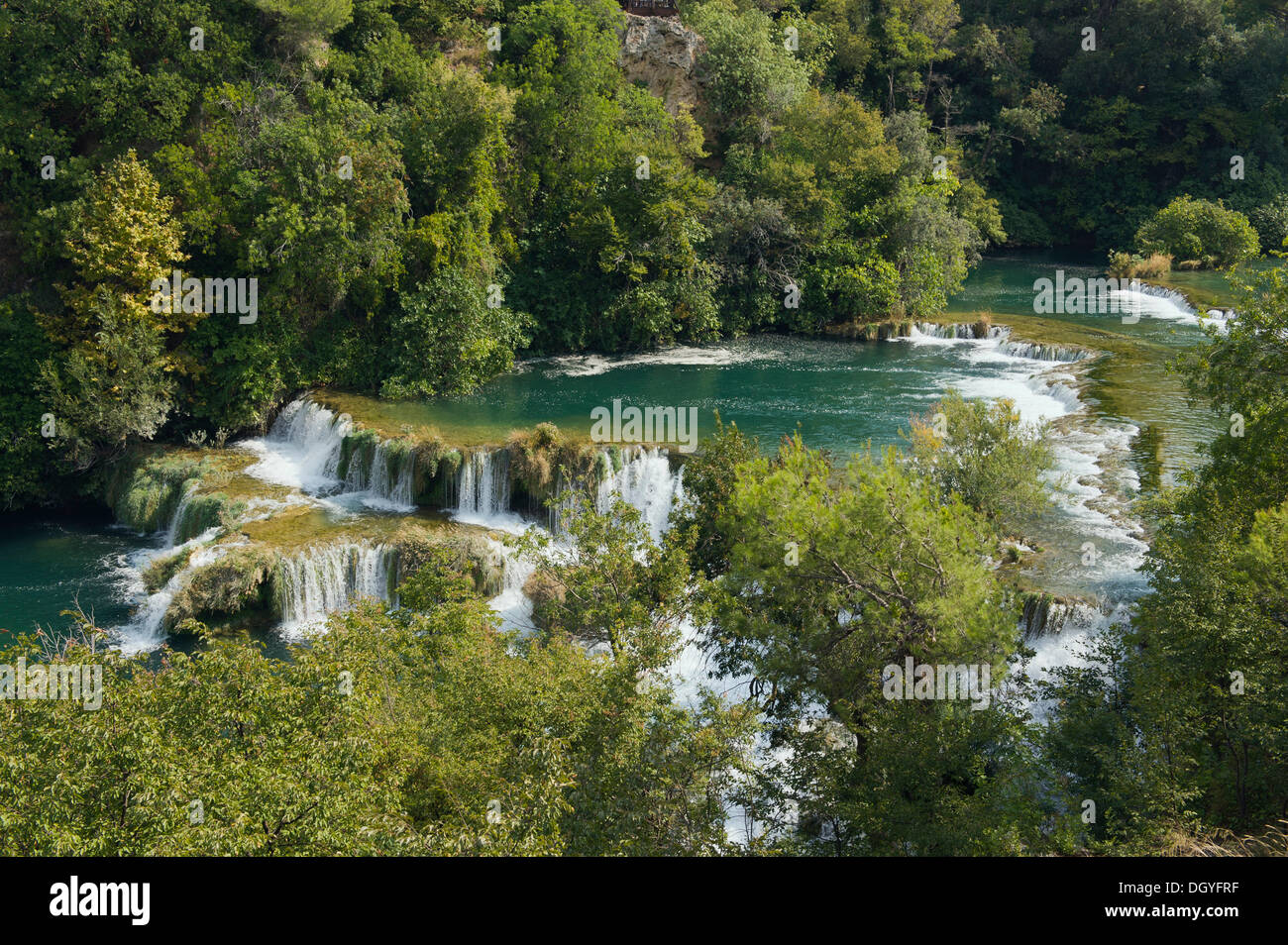 Le cascate di Krka parco nazionale, la citta di Skradin, Sibenik-Knin, Dalmazia, Croazia, Europa Foto Stock