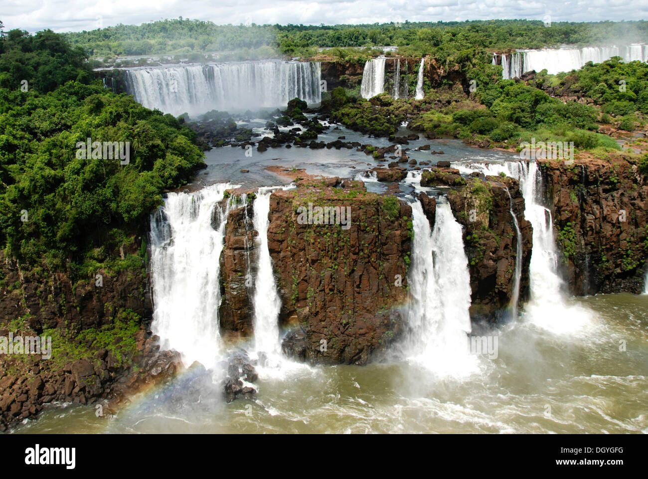 Cascate di Iguassù, argini sul lato Brasiliano, Iguazu River, Brasile, Sud America Foto Stock