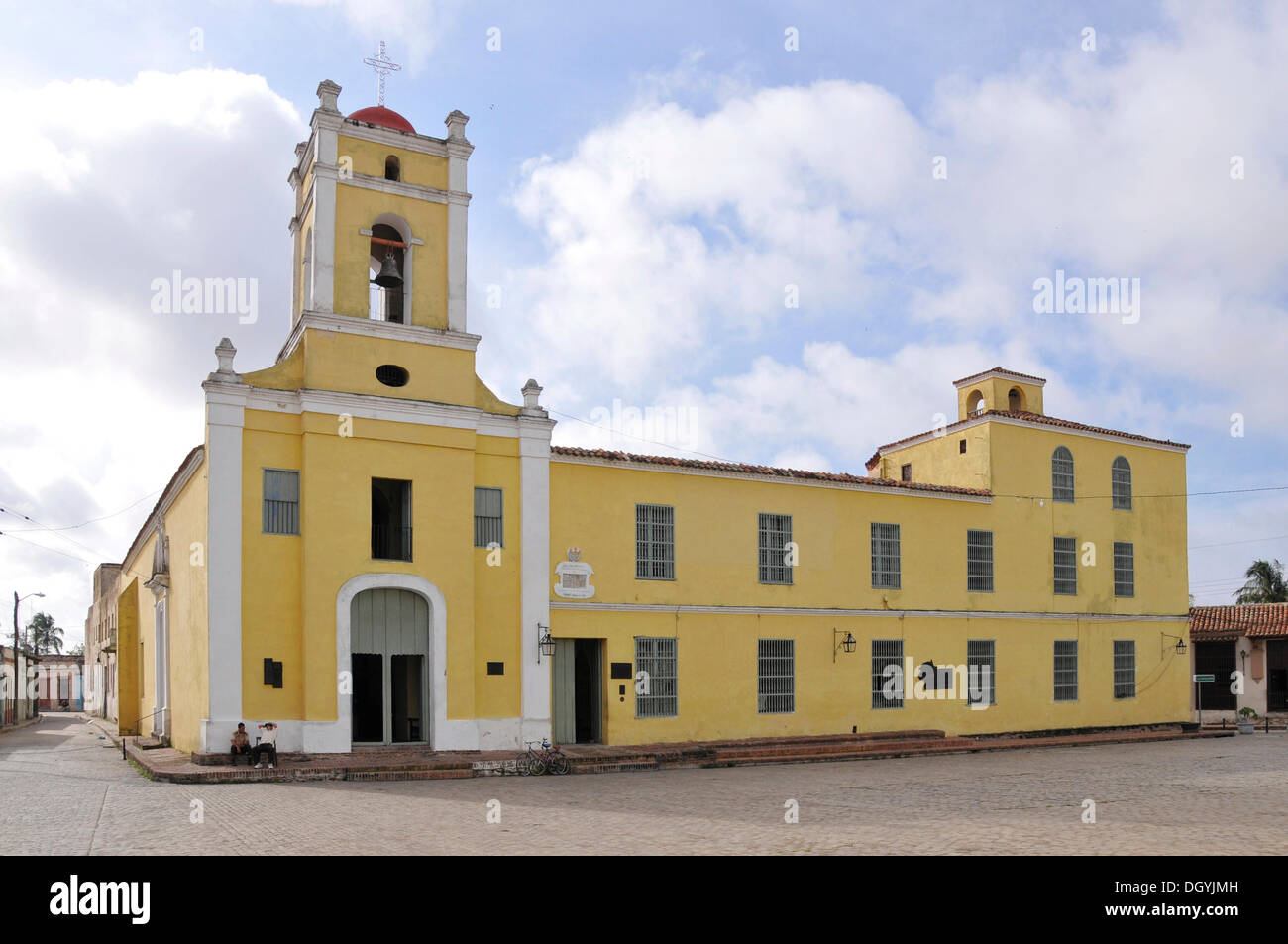 Museo de San Juan de Dios, Plaza San Juan de Dios, quartiere storico di Camagueey, Cuba, dei Caraibi e America centrale Foto Stock