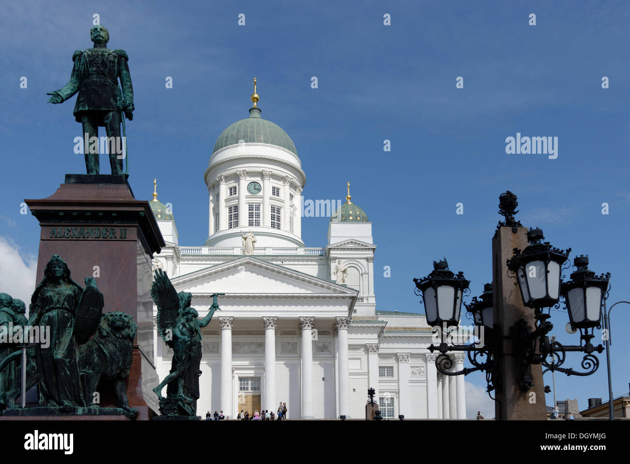 La piazza del senato, senaatintori, Cattedrale di Helsinki e il monumento ad Alessandro imperatore ii, Helsinki, Uusimaa, Finlandia Foto Stock