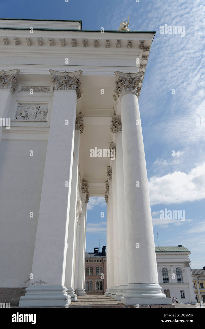 La cattedrale di Helsinki, portici, la piazza del senato, senaatintori, Helsinki, Uusimaa, Finlandia Foto Stock
