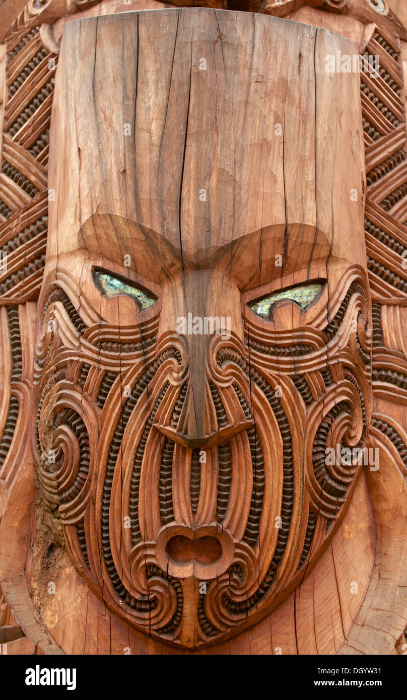 Arte Maori maschera in legno Foto Stock