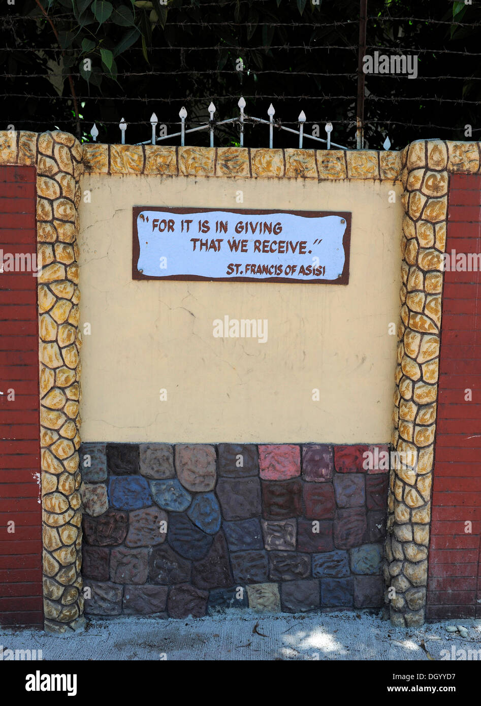 Versetto biblico su una parete, Cebu, Filippine, Sud-est asiatico, in Asia Foto Stock