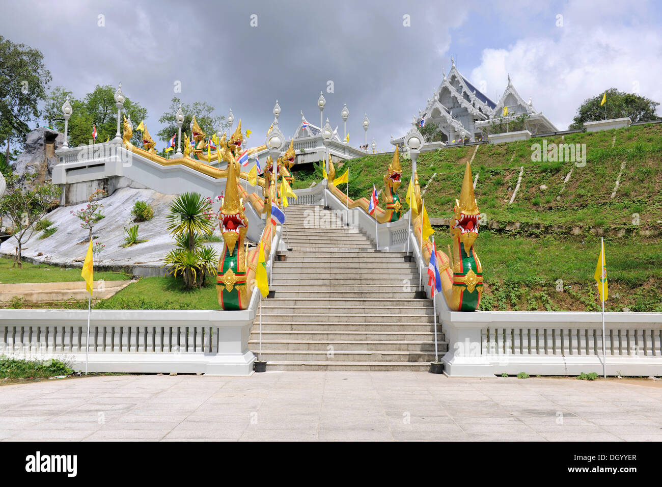 Wat Tham Sua Monastero a Krabi town, Krabi, Thailandia, Asia Foto Stock