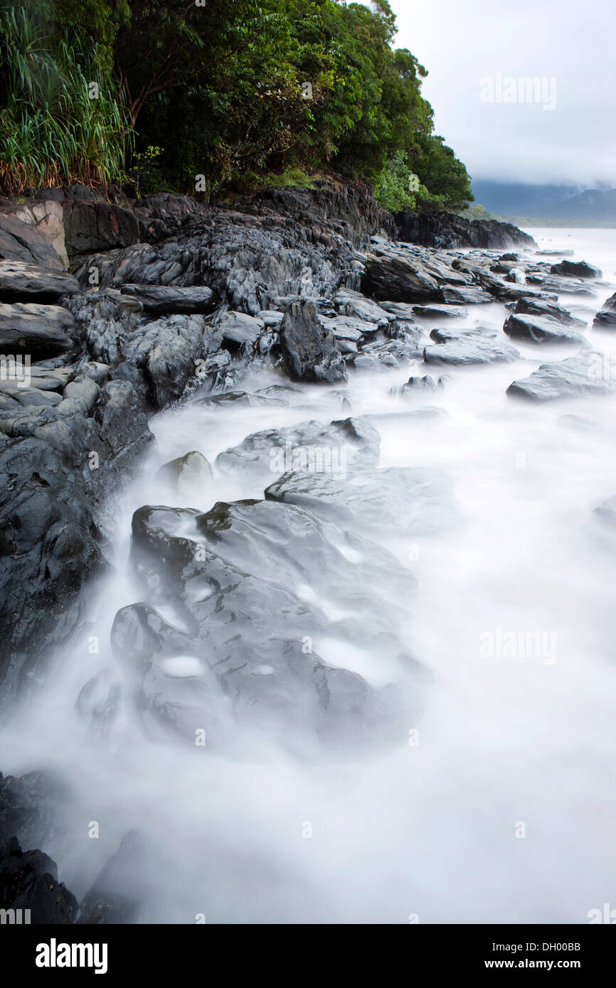 Costa nel Parco Nazionale Daintree, Queensland, Australia Foto Stock