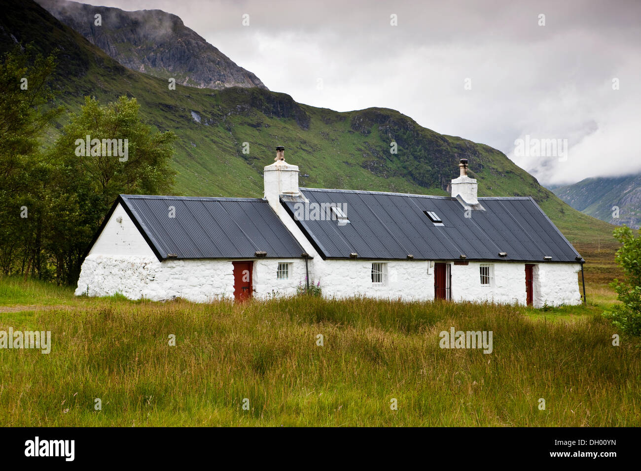Black Rock Cottage nelle Highlands scozzesi, Glen Coe, Scotland, Regno Unito Foto Stock