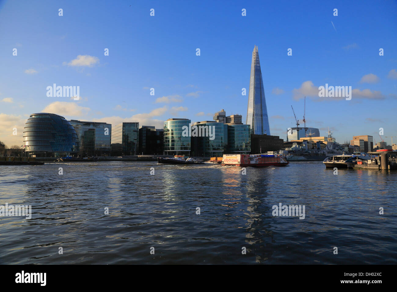 Southwark con il Municipio e la Shard, in Europa il secondo edificio più alto, 310 metri, Thames di Fiume Foto Stock