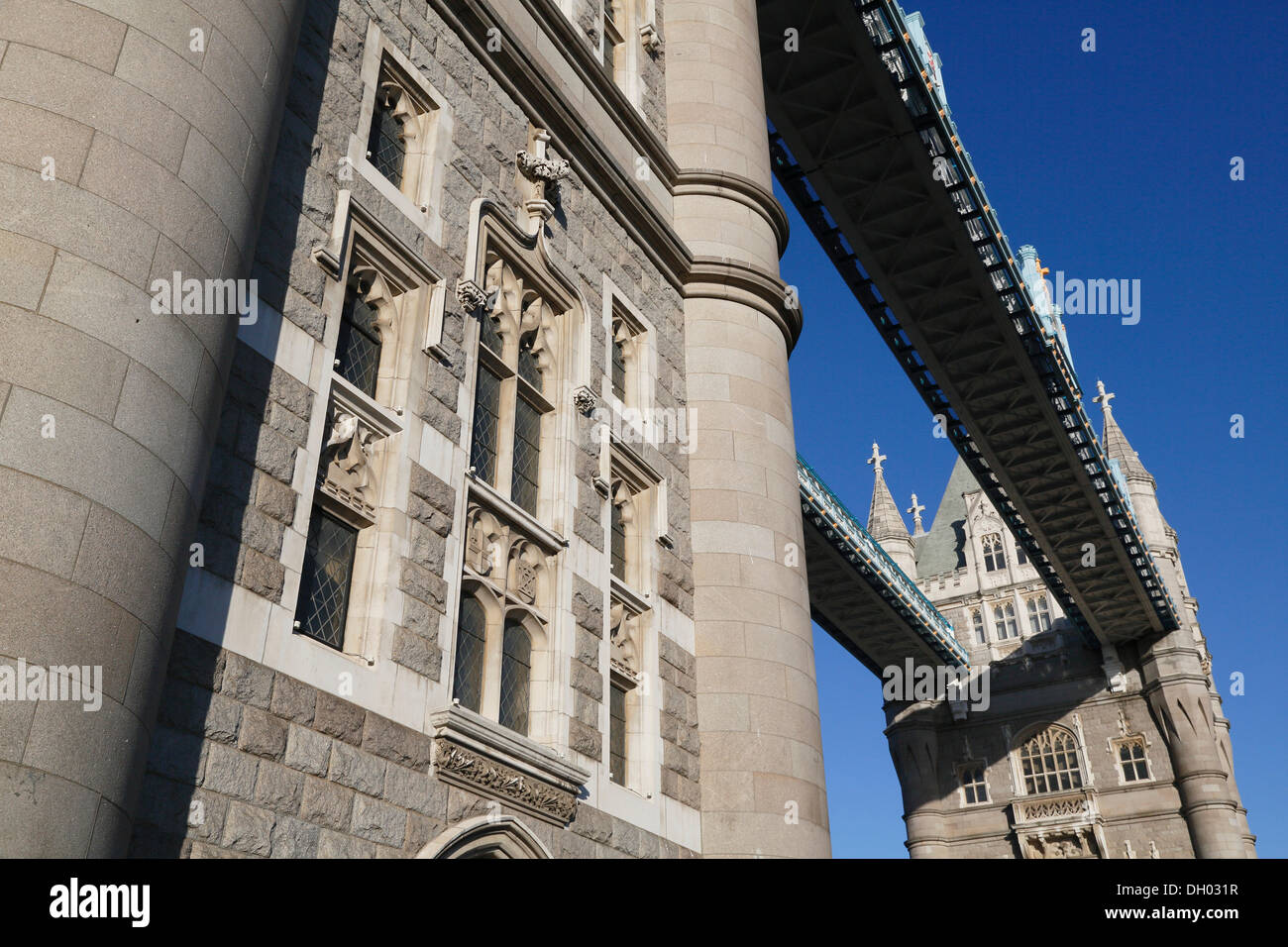 Il Tower Bridge, City of London, Londra, regione di Londra, England, Regno Unito Foto Stock