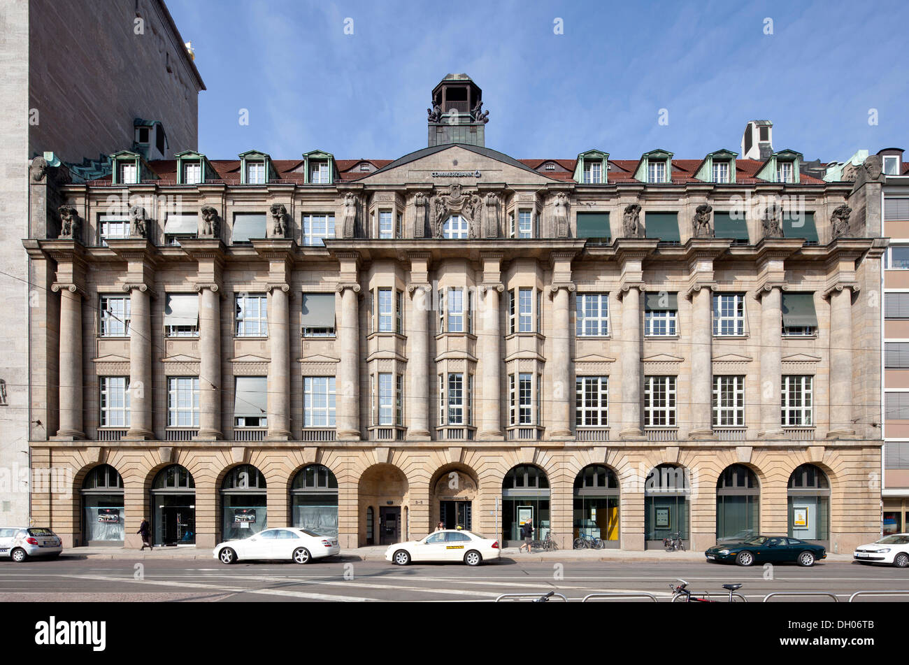 Commerzbank edificio, ex Dresdner Bank, Augustusplatz square, Lipsia, Sassonia, PublicGround Foto Stock