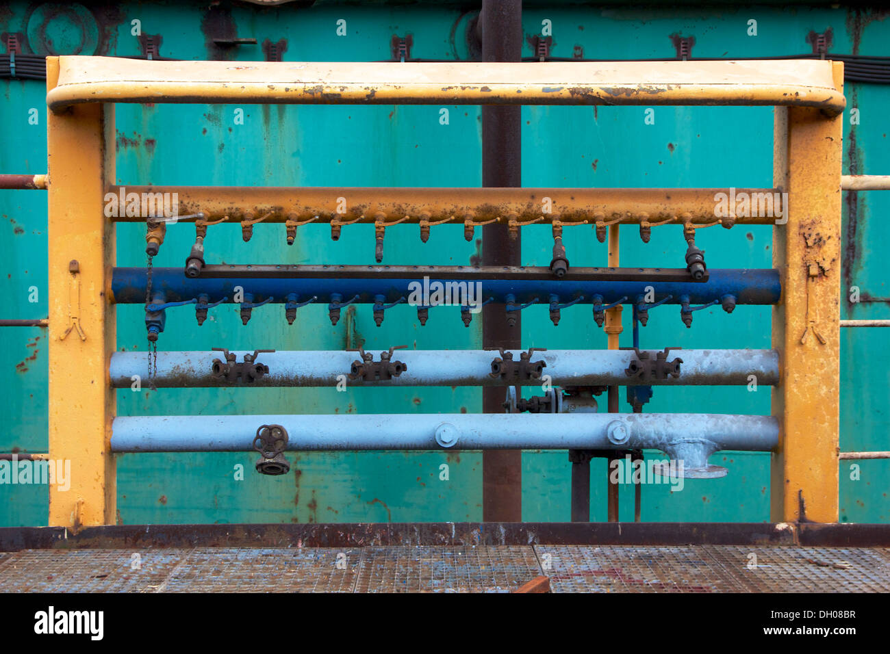 Indossare attrezzature industriali un impianto di cantiere a Amburgo, Germania. Foto Stock