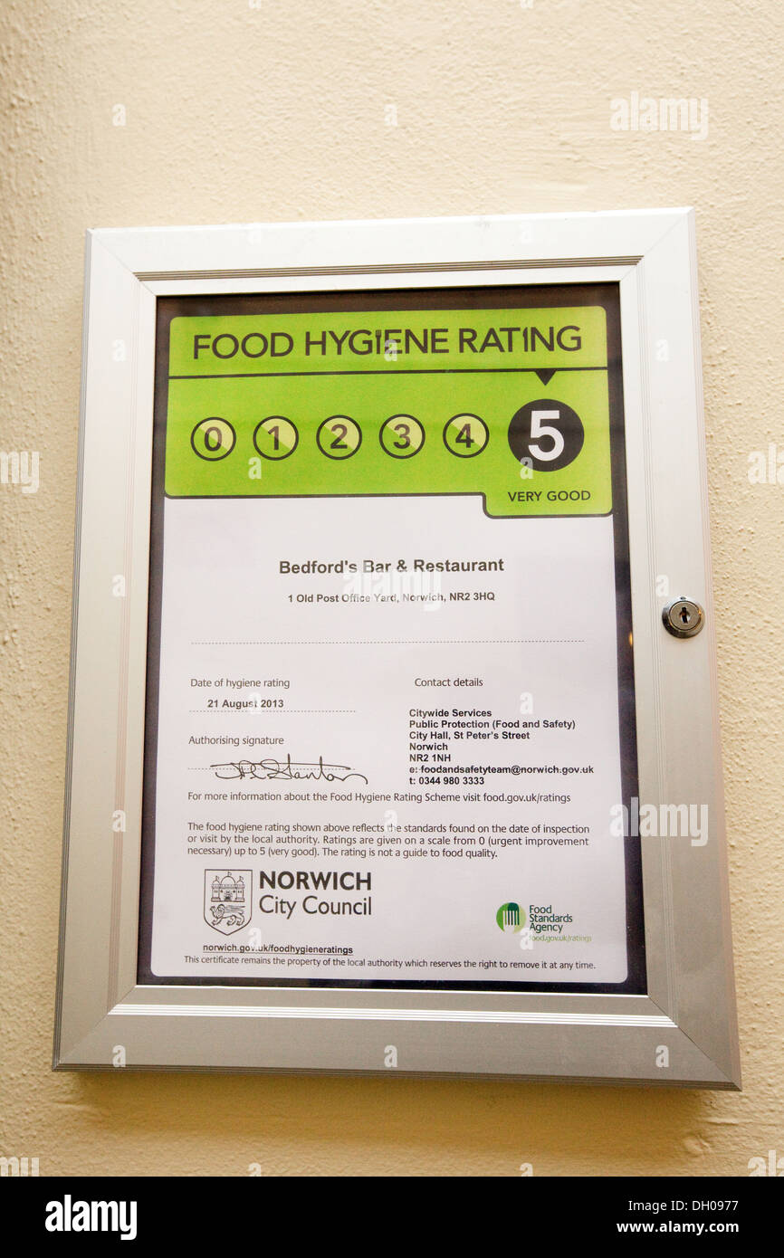 Igiene alimentare segno di rating con un punteggio massimo di 5, Norwich, Norfolk, Regno Unito Foto Stock