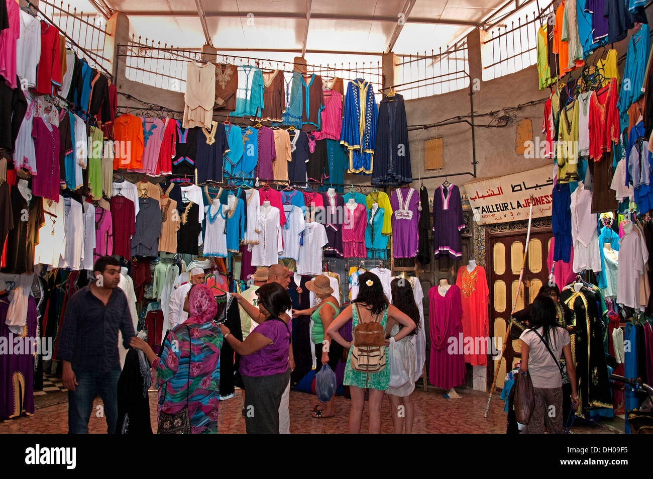 Marrakech marocco fashion shop boutique Bazaar Souk Medina Foto Stock