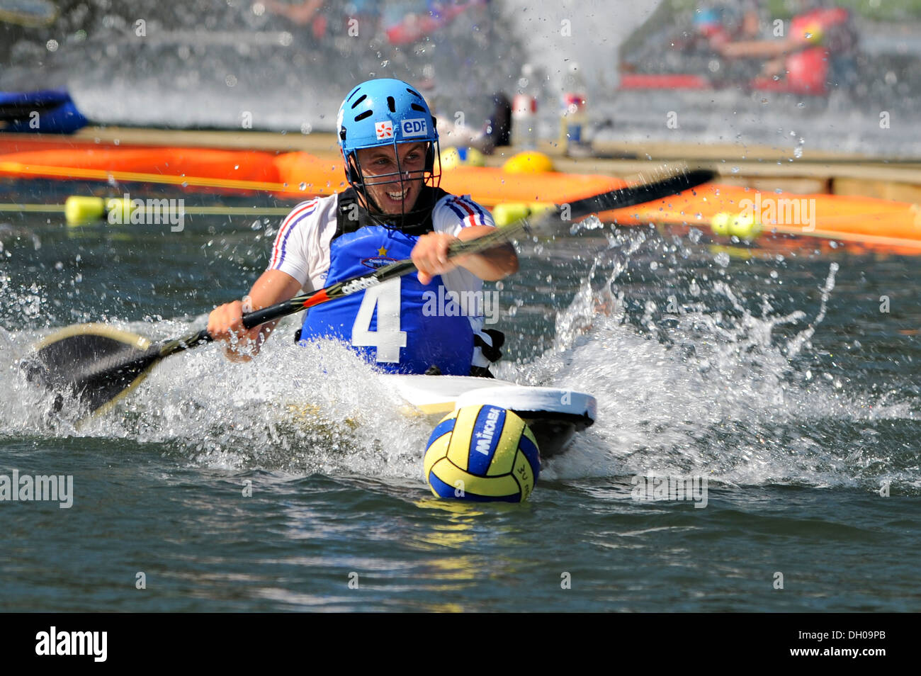 Regate di kayak per la palla nel campionato del mondo Foto Stock