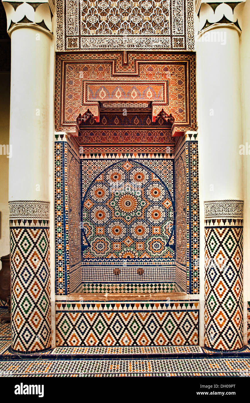 Museo di Marrakesh o Musee de Marrakech il quale è alloggiato in un edificio ristrutturato del XIX secolo Riad Marocco Foto Stock