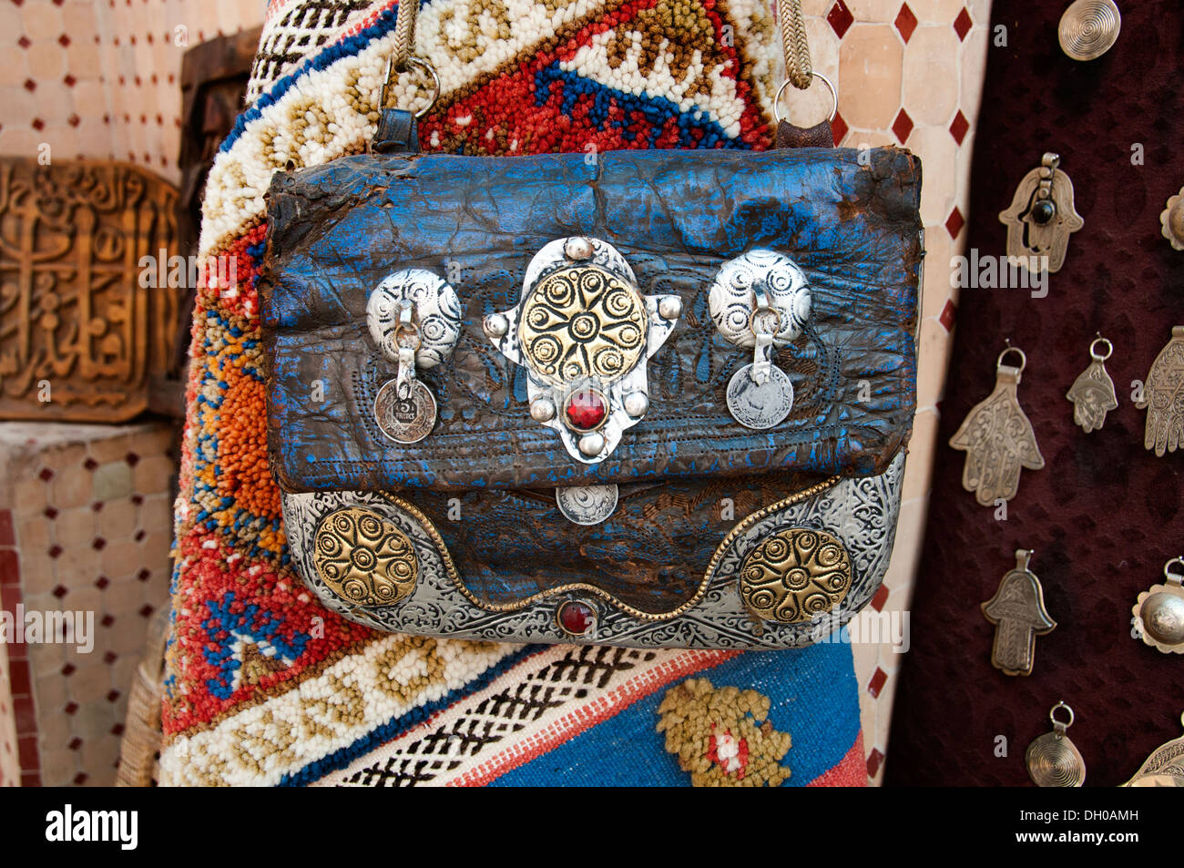 Marrakech marocco fashion shop boutique Bazaar Souk Medina Foto Stock