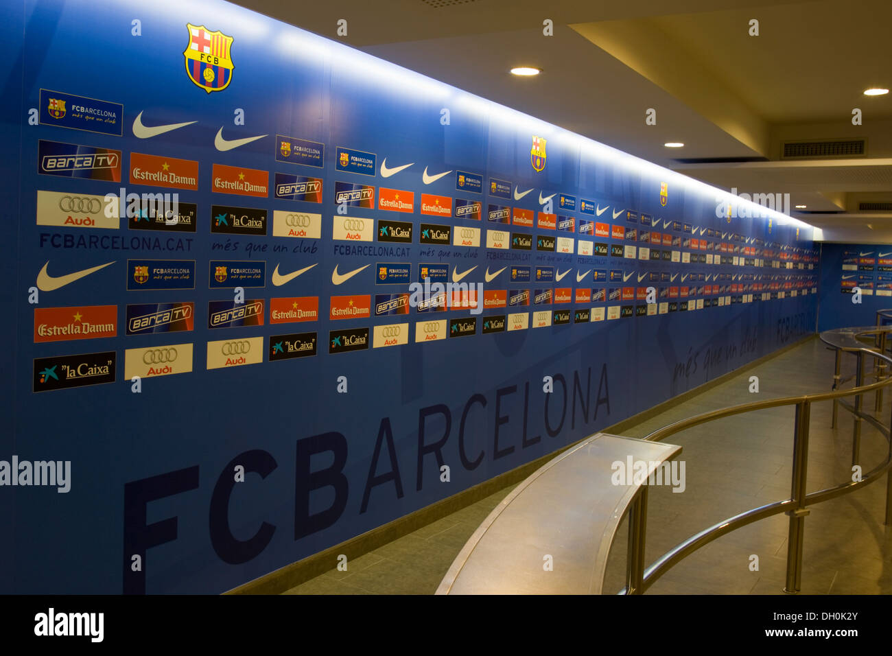 Player doppia intervista post partita al CAMP NOU FC BARCELONA FOOTBALL STADIUM BARCELONAFC FCBARCELONA Spagna all'interno Foto Stock