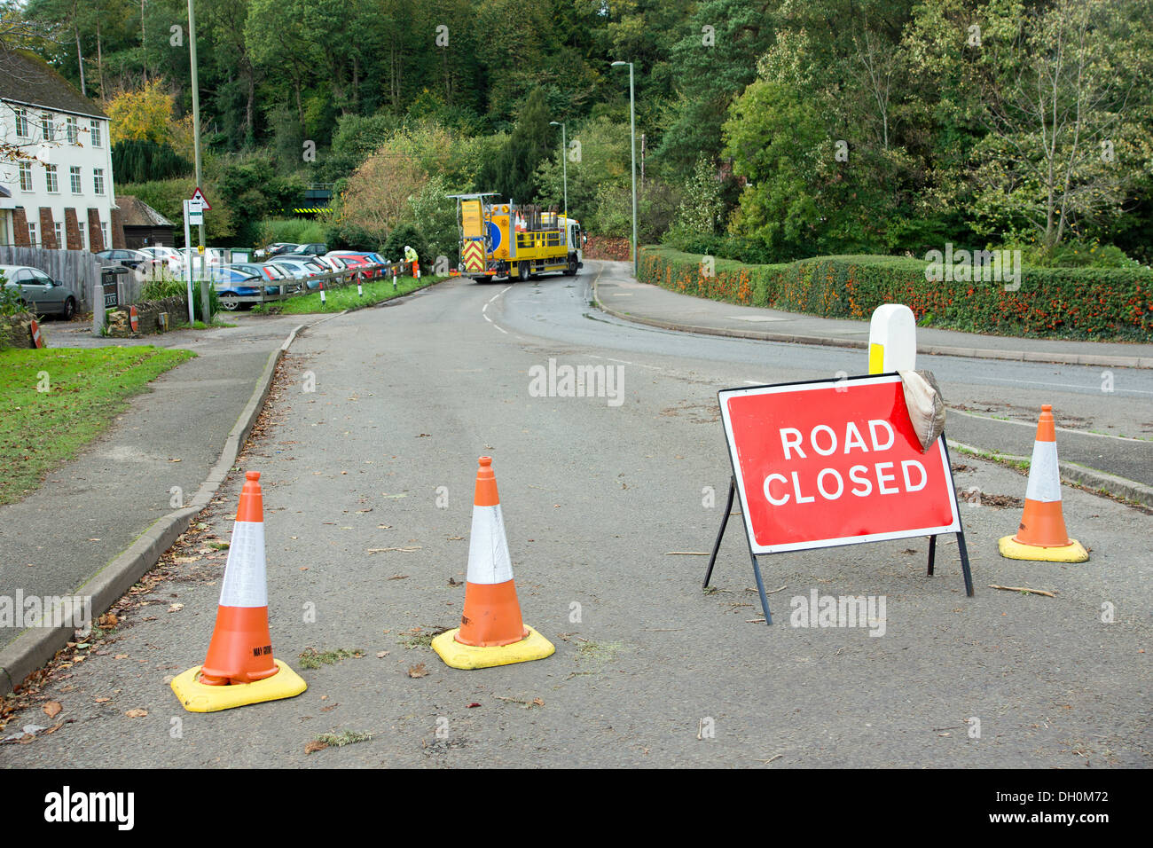 Flood response team in Godalming Surrey seguendo il St Jude's Day tempesta di Ottobre 2013 Foto Stock