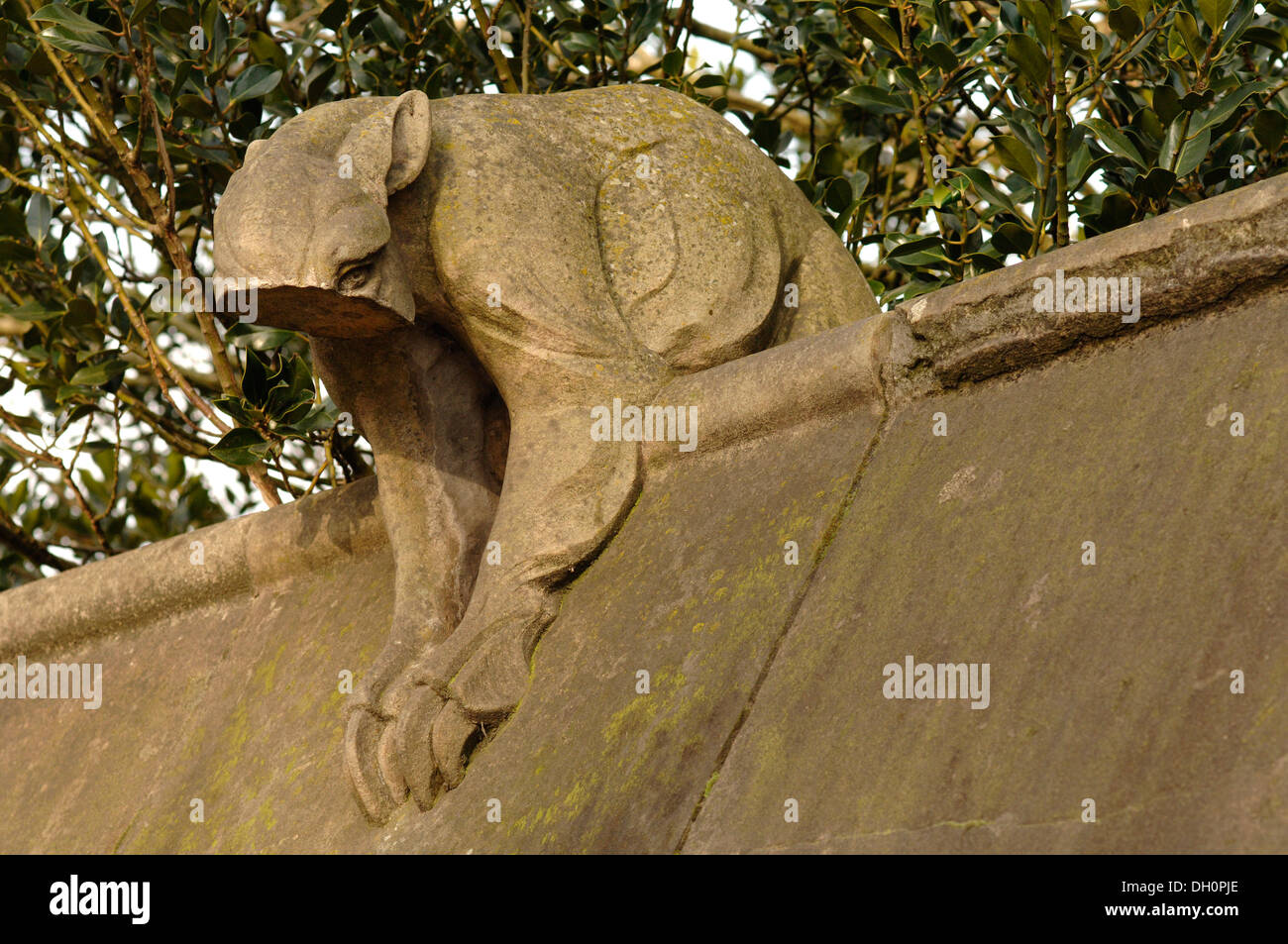 Il Castello di Cardiff animali del muro è stato progettato da William Burges nel 1866 ma costruite fino al 1890, prima del rinnovo di un416 Ant-eater Foto Stock