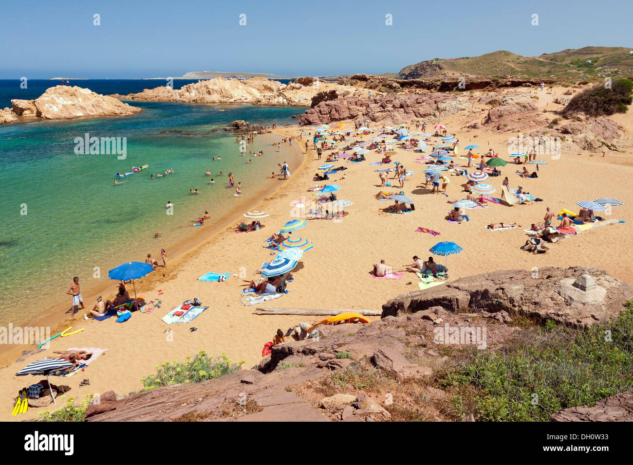 Incontaminata spiaggia, Cala Pregonda Bay, a nord di Menorca, isole Baleari, Spagna, Europa meridionale, Europa Foto Stock