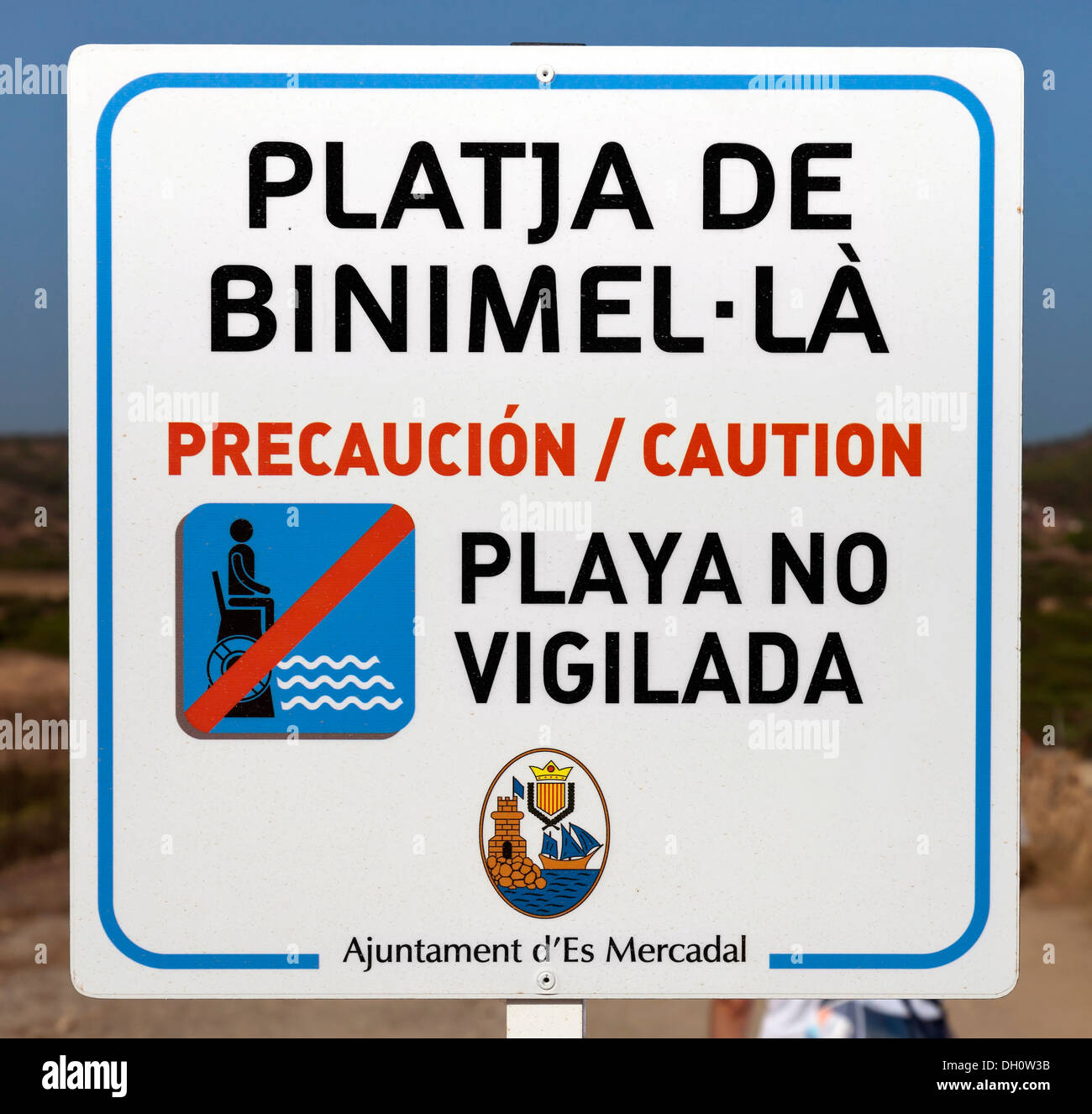 Segno sulla spiaggia incontaminata di Binimel-là, nord di Menorca, isole Baleari, Spagna, Europa meridionale, Europa Foto Stock