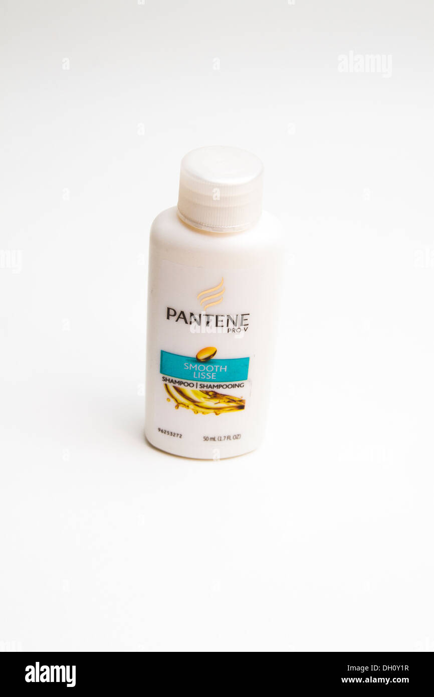 Pantene Shampoo in formato da viaggio Foto stock - Alamy