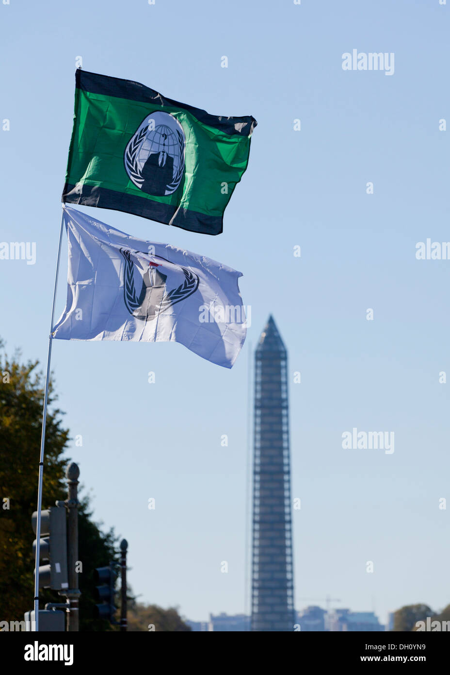 Anonimo hacker flag gruppo sorvolano Washington DC, Stati Uniti d'America Foto Stock