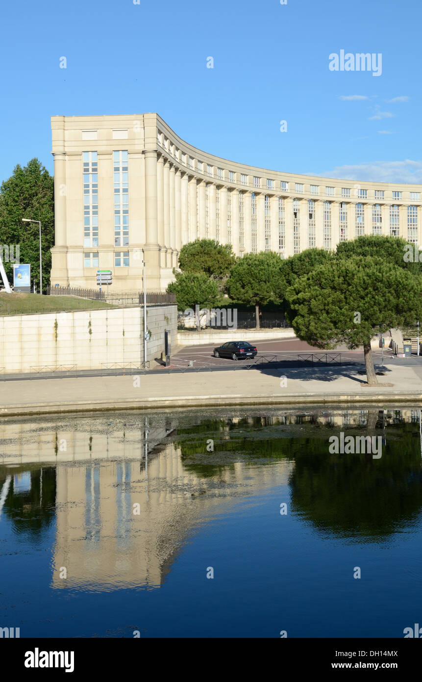 Il postmoderno o postmoderno Neoclassico Esplanade de l'Europe edificio ad Antigone di Ricardo Bofill Montpellier Francia Foto Stock