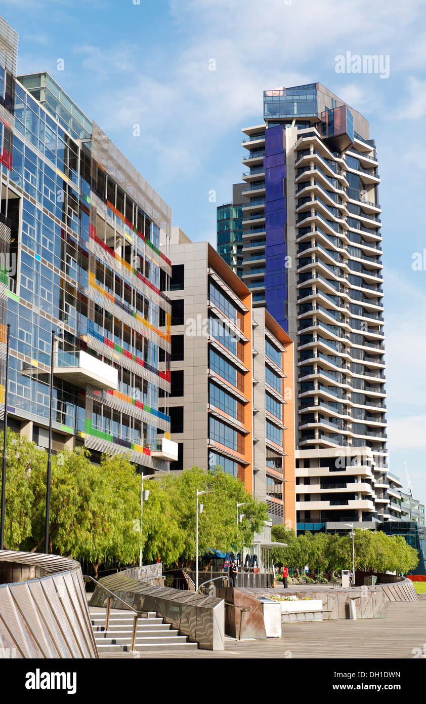 Nuova zona residenziale/commerciale/edifici aziendali a Melbourne Docklands. Foto Stock