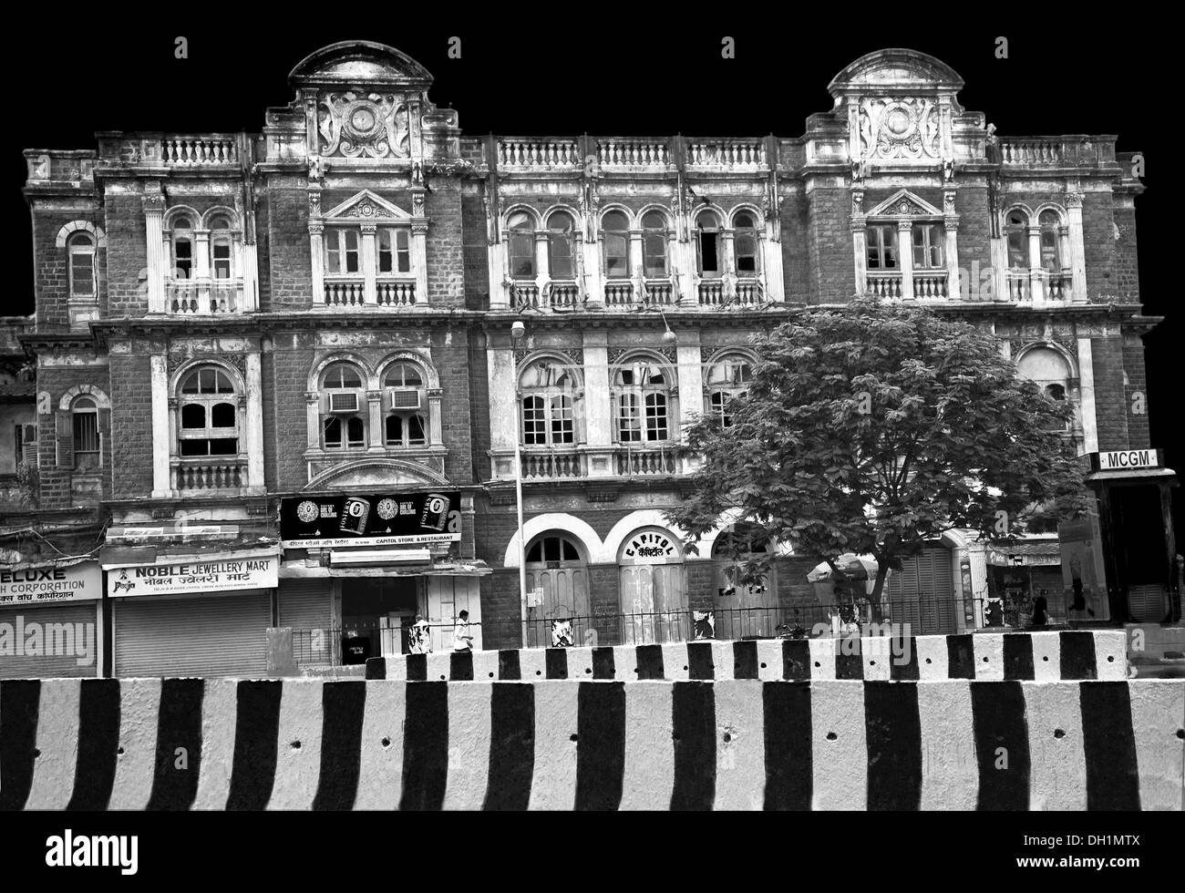 Cinema Capitol vecchio edificio Mumbai India Maharashtra Foto Stock