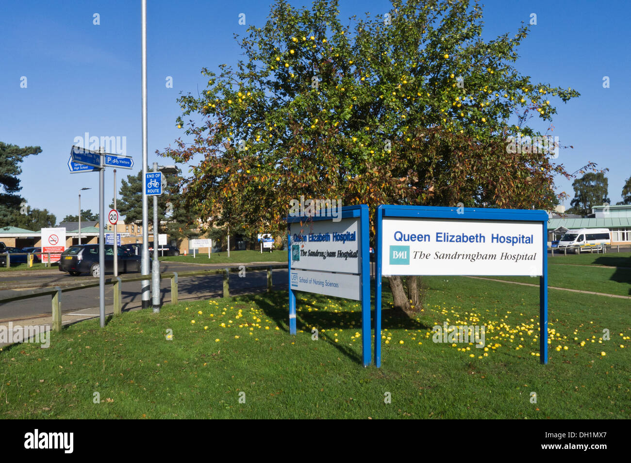 Segno di entrata per la Queen Elizabeth Hospital di King's Lynn, Norfolk. Foto Stock