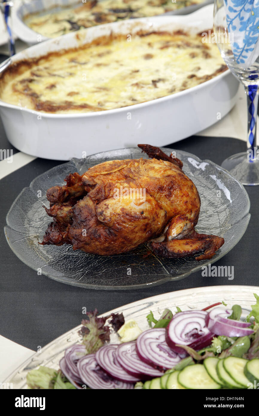 Pollo arrosto , gratin au , cipolle , Foto Stock