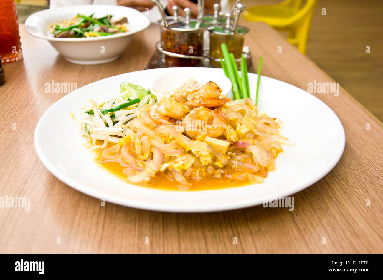 Delizioso cibo tailandese PUDTHAI chiamata da jelly noodle e verdura,con ingrediente miscelato Foto Stock