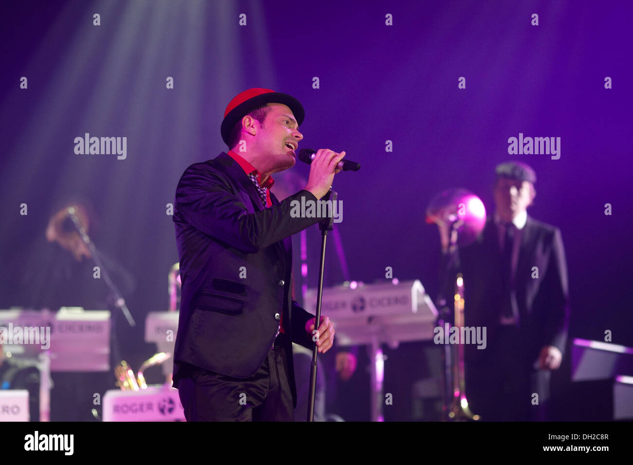 Roger Cicero durante il suo concerto in Koblenz Sports Hall Oberwerth, Coblenza, Renania-Palatinato Foto Stock