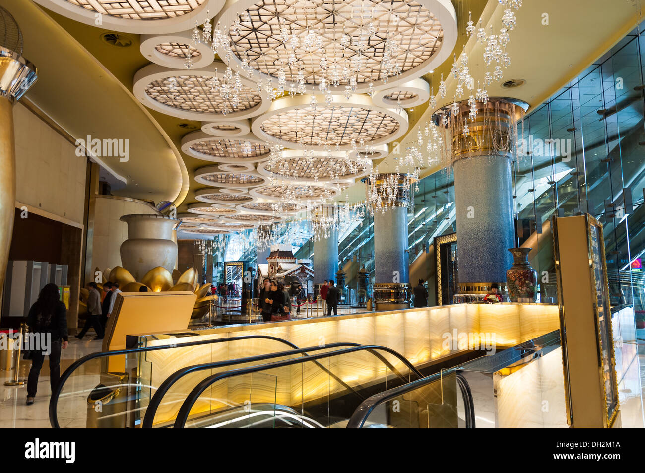 Gli interni del Grand Lisboa casinò di Macau. Foto Stock