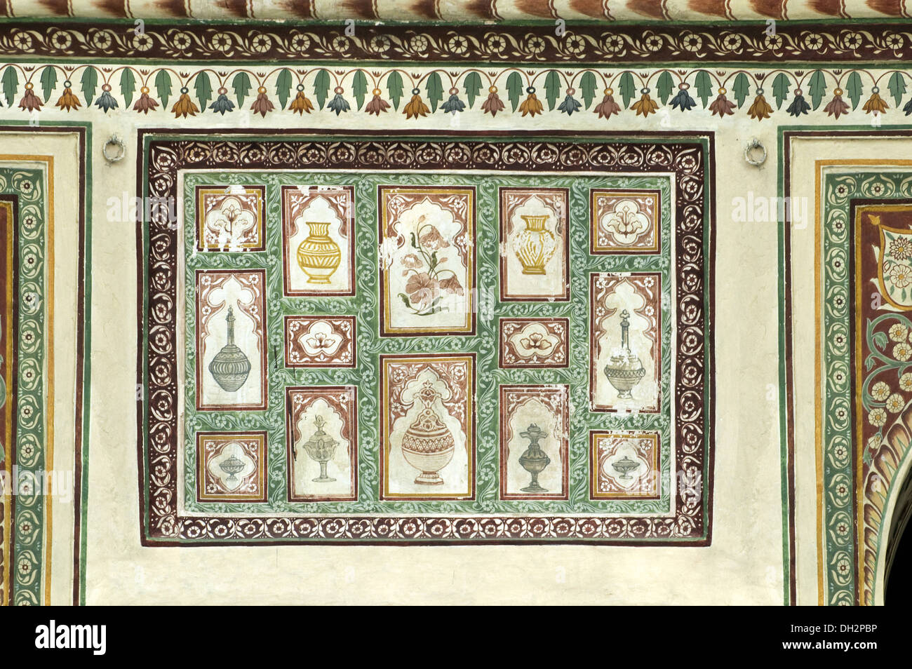 Pitture Murali su Mansa Devi Tempio Panchkula haryana India Foto Stock