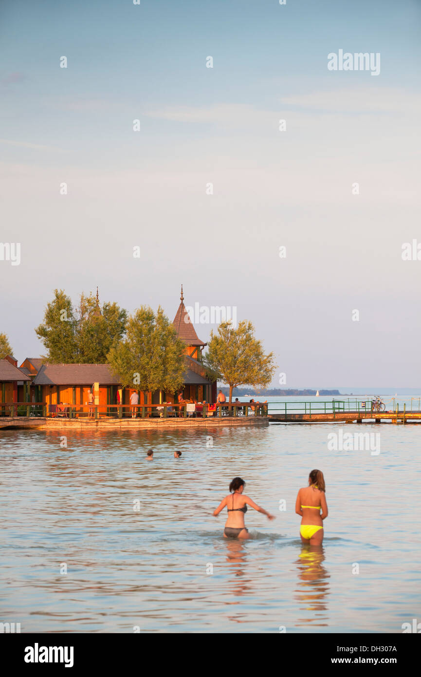 Molo sulla spiaggia di Keszthely Keszthely, lago di Balaton, Ungheria Foto Stock