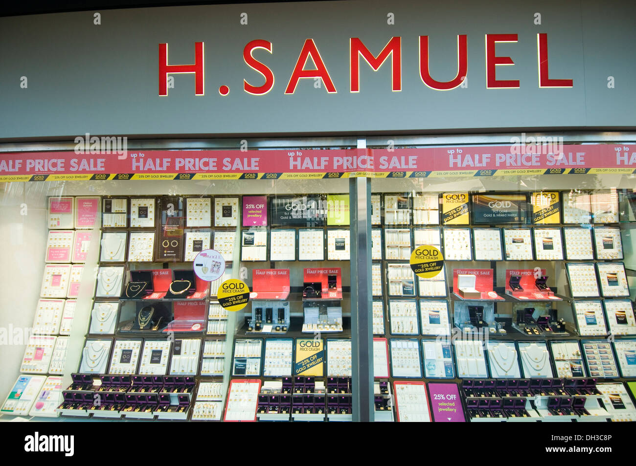 H.samuel h samuels samuel gioiellieri jewelery rivenditore al dettaglio rivenditori Regno Unito crap a buon mercato spazzatura high street vendite vendita gioielli m Foto Stock
