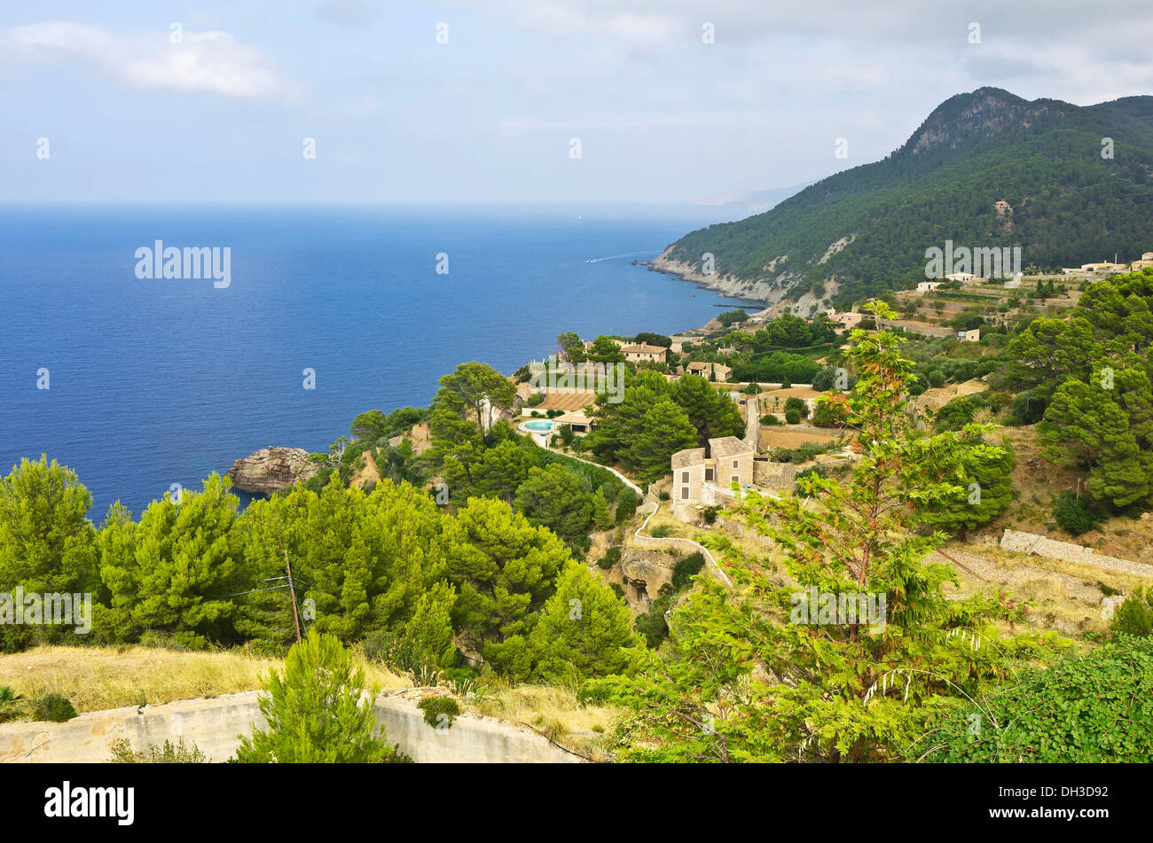 Il paesaggio costiero della Serra de Tramuntana, Sito Patrimonio Mondiale dell'UNESCO, Estellencs, Sierra de Tramuntana, Maiorca Foto Stock